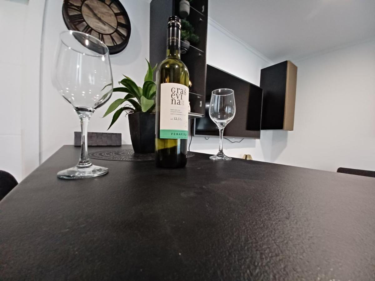 In The Centar Of Rijeka Apartment Bagian luar foto