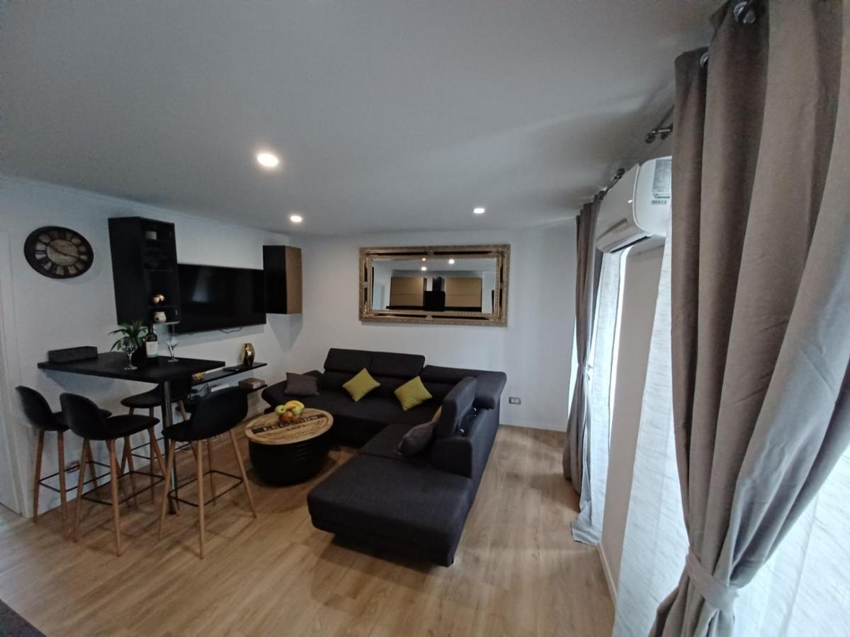 In The Centar Of Rijeka Apartment Bagian luar foto
