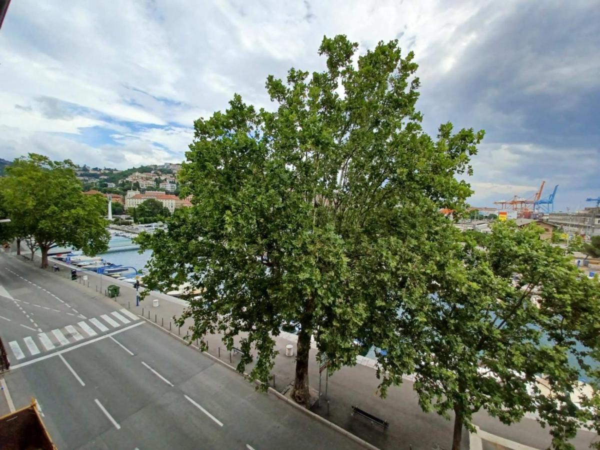 In The Centar Of Rijeka Apartment Bagian luar foto